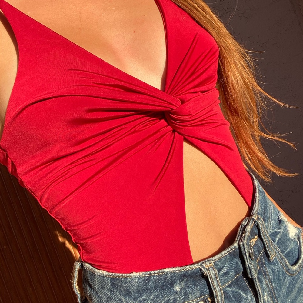 twist front bodysuit